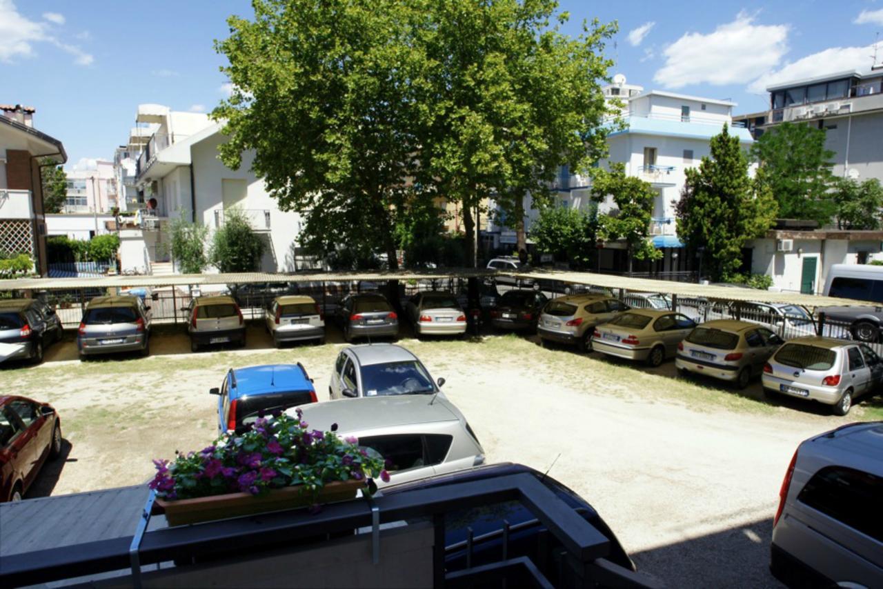 Hotel Irene Ричоне Екстериор снимка