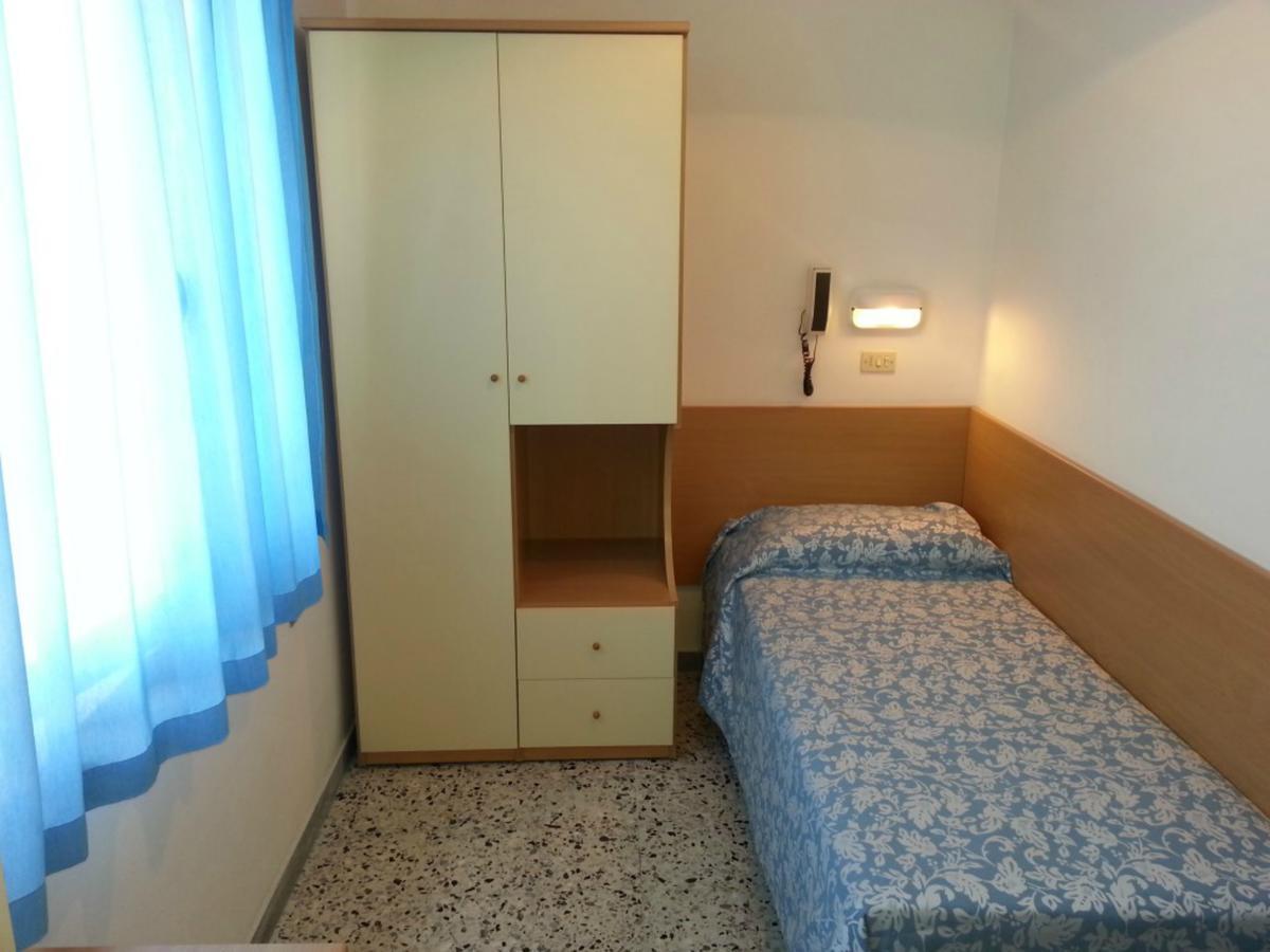 Hotel Irene Ричоне Екстериор снимка