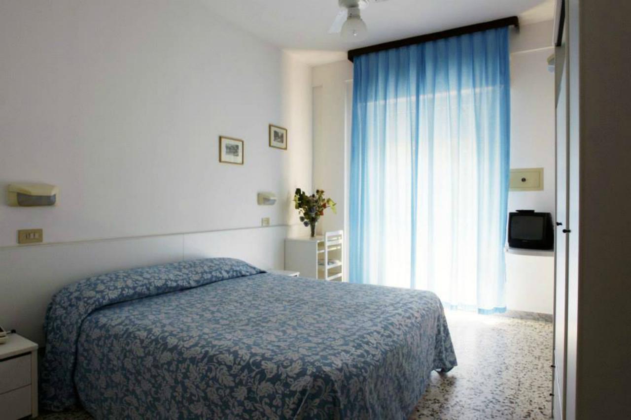 Hotel Irene Ричоне Екстериор снимка
